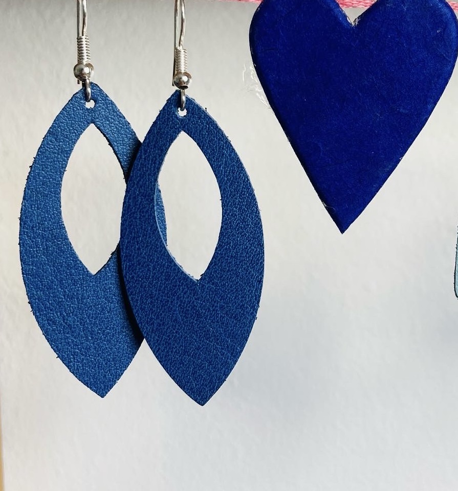 boucles d'oreilles longues ajourées