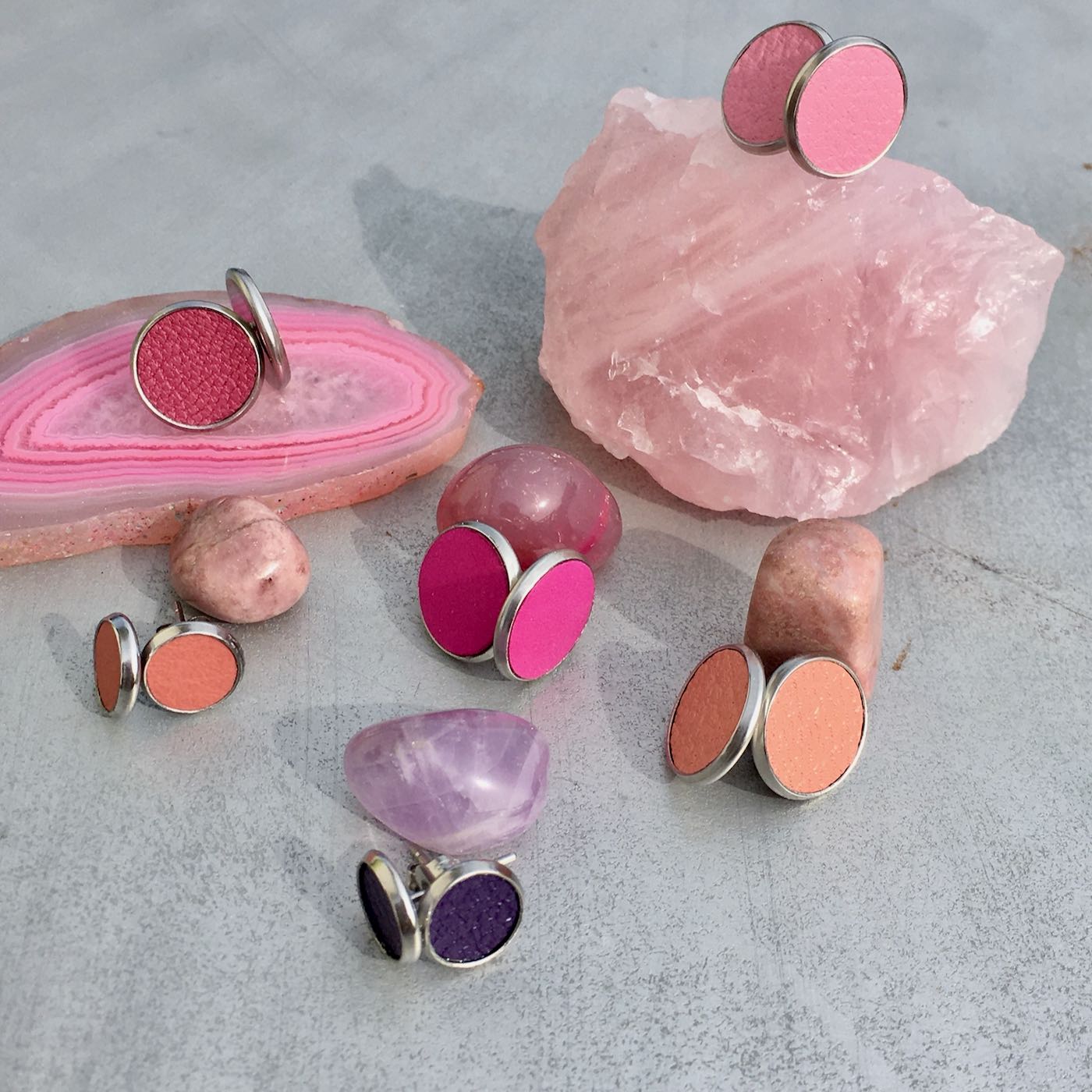 clou d'oreilles roses