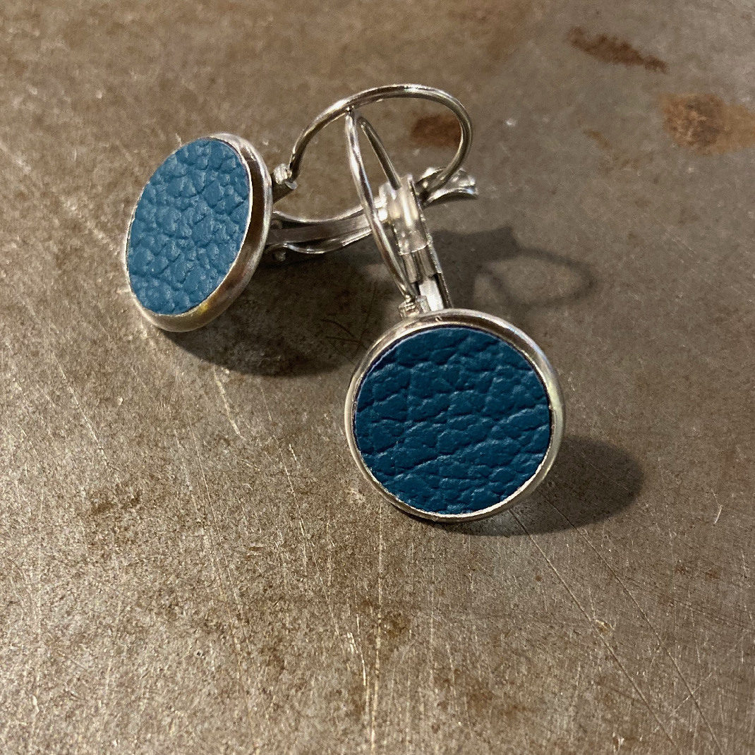 Boucle  d'oreilles style dormeuse