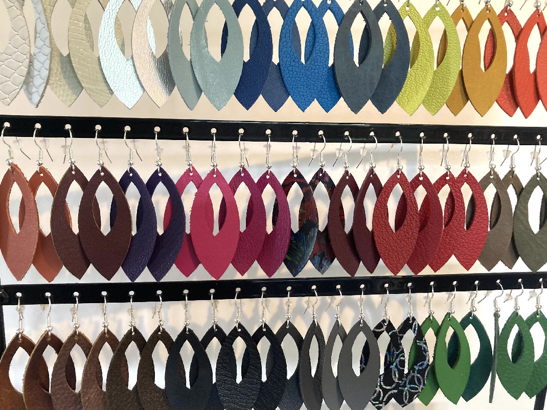 boucles d'oreilles longues  ajourées 